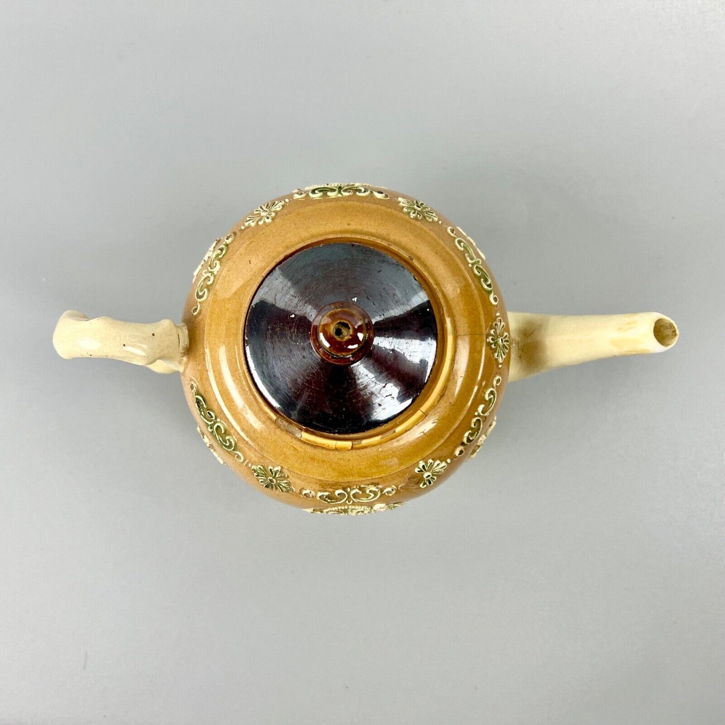 Whieldon-style Staffordshire sprigged teapot and associated cover c.1745-50