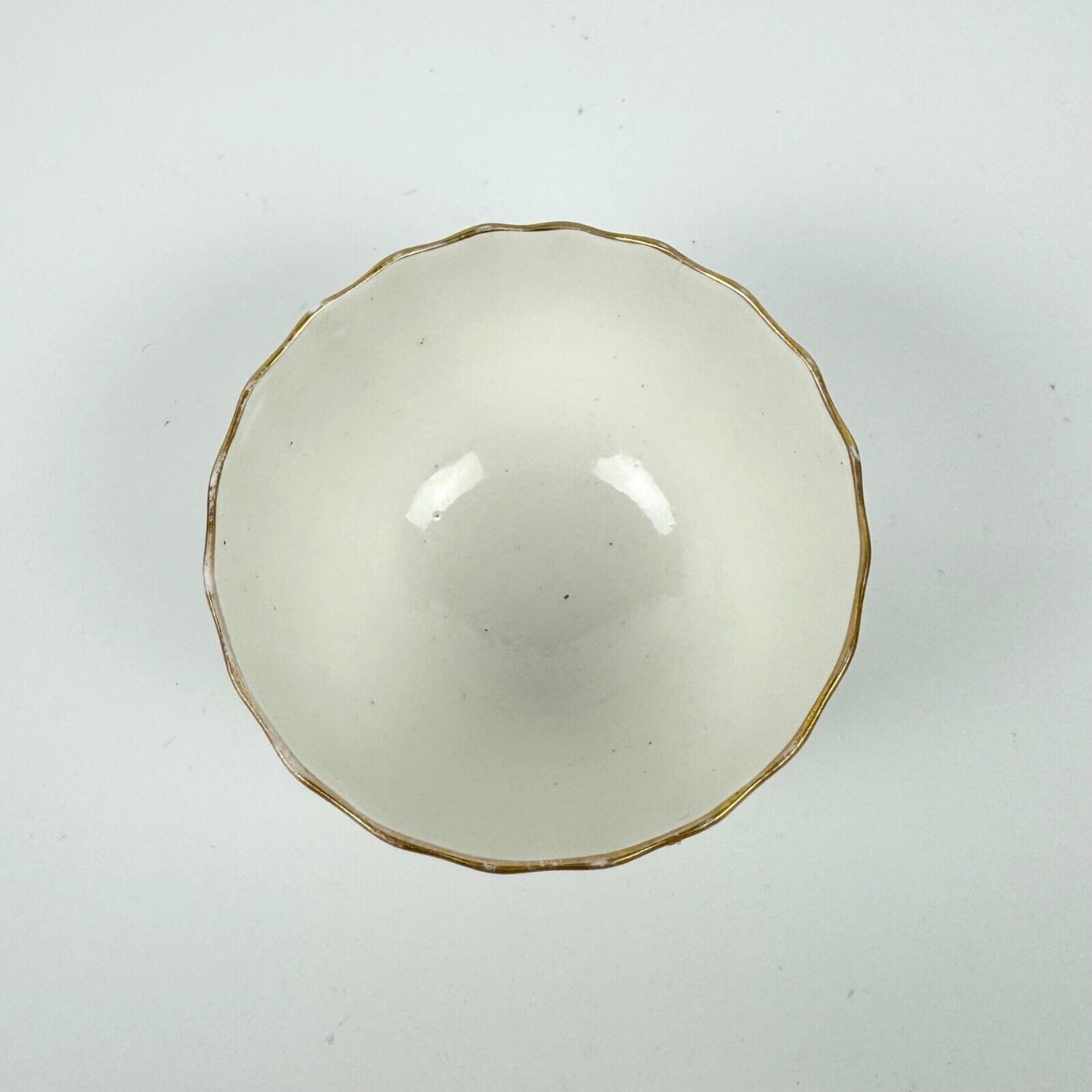 A Pinxton teabowl & saucer in a known pattern of unrecorded number circa 1805