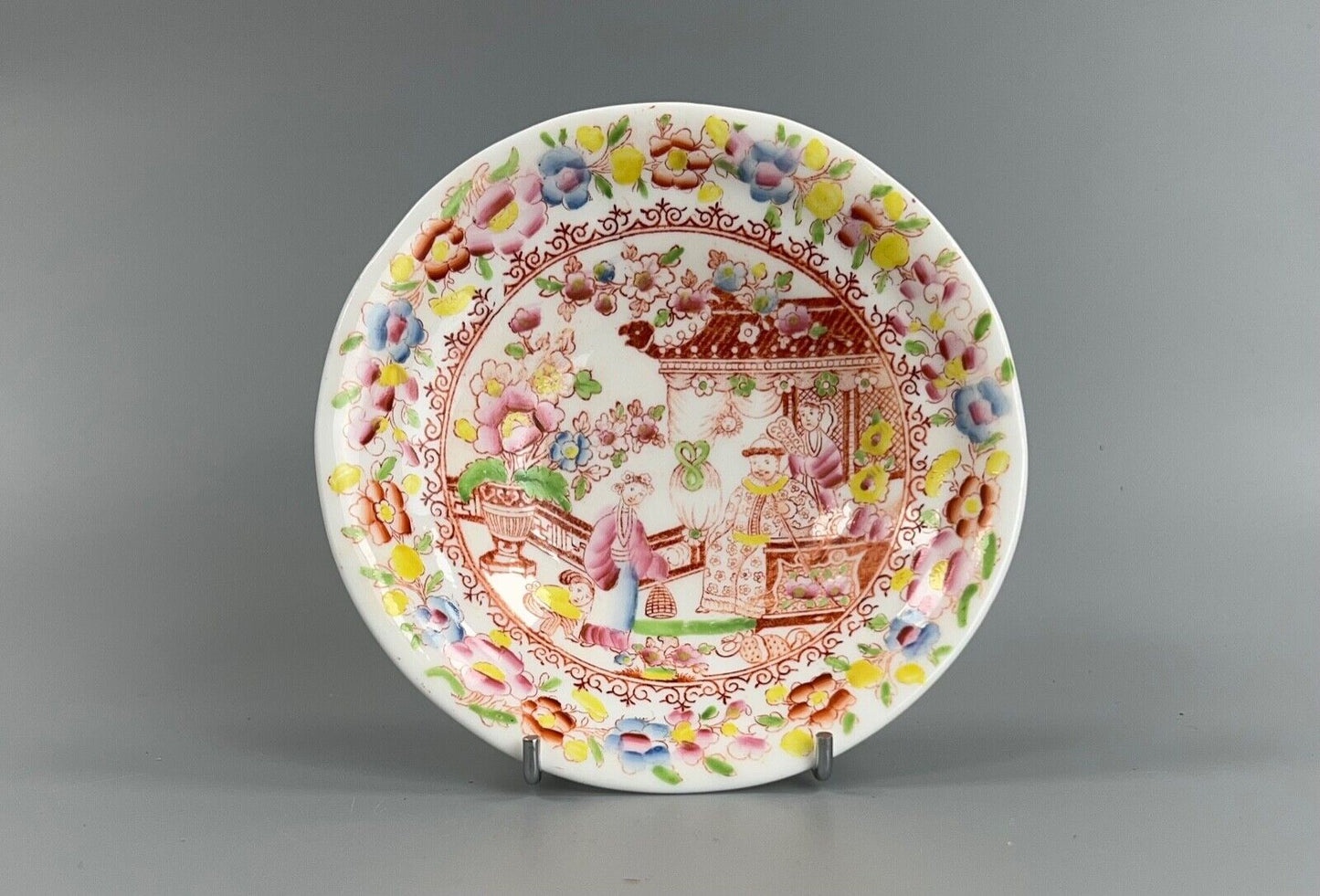 An early 19thc New Hall tea cup and saucer in pattern number 3203