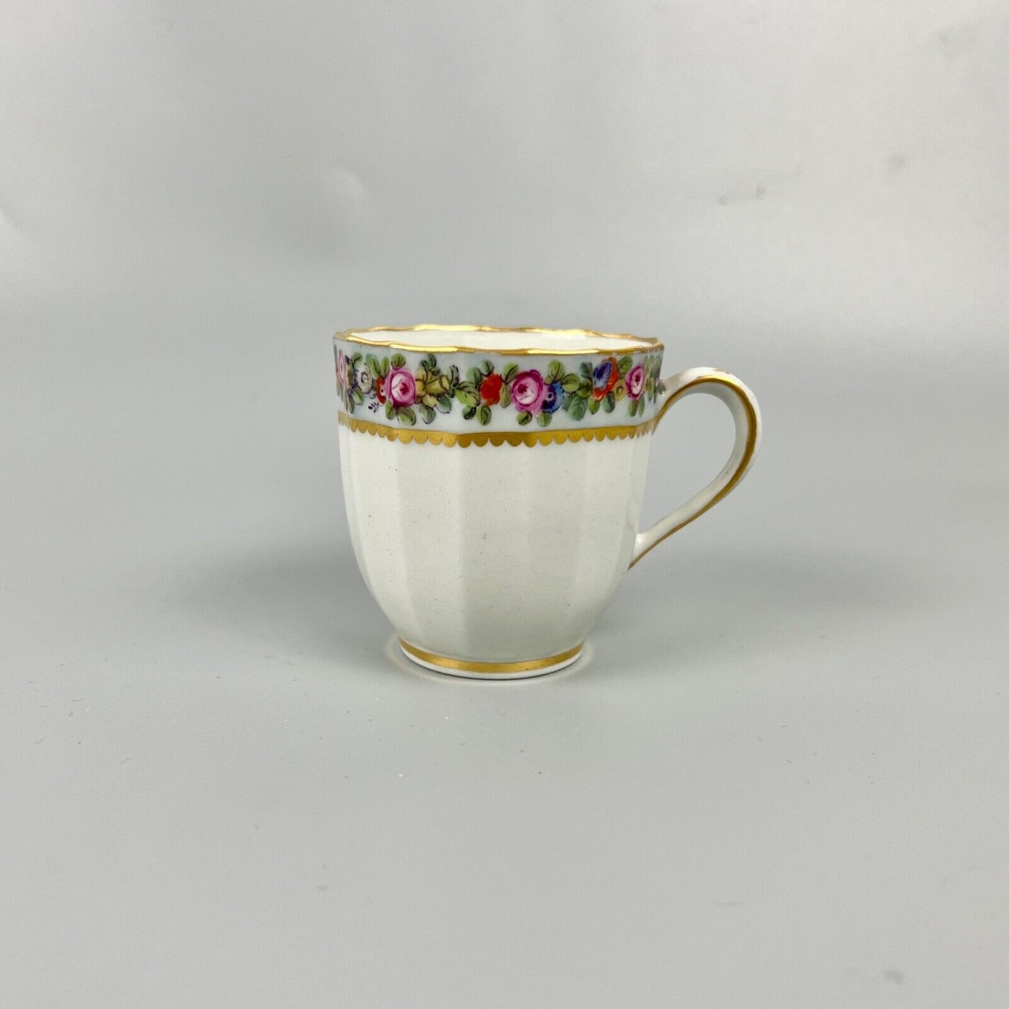 A very rare New Hall coffee cup c.1787-1800. Unidentified pattern number U27
