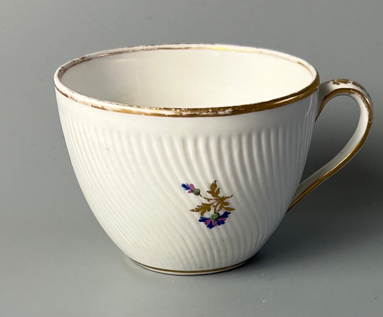 A late 18thc Derby incised twist moulded trio in pattern number 129 c.1790