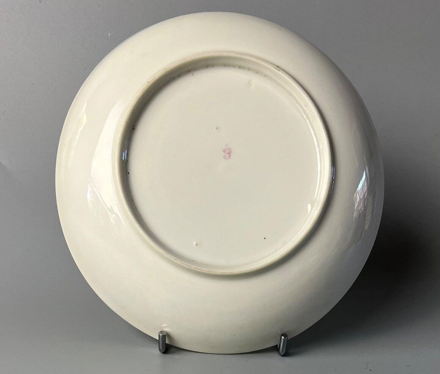 A late 18thc Derby incised twist moulded trio in pattern number 129 c.1790