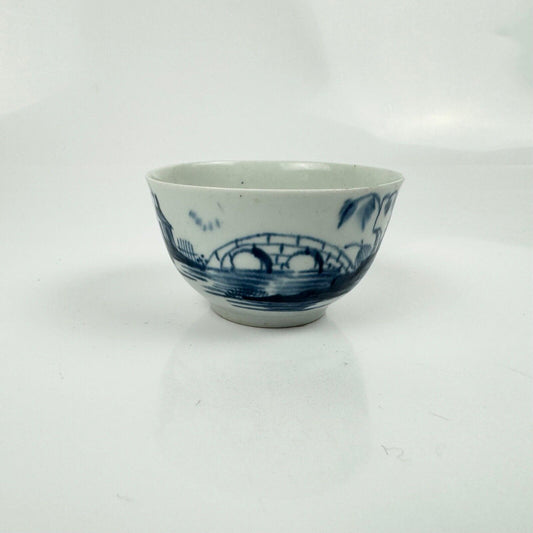 A Longton Hall chinoiserie patterned teabowl. Middle Period 1754-7