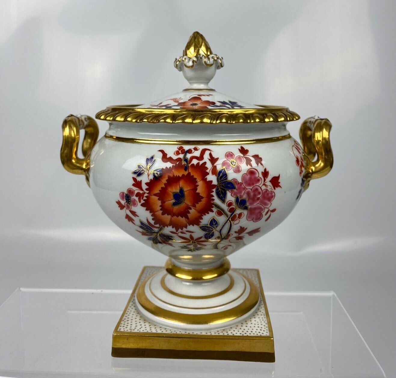 FLIGHT BARR AND BARR PAIR OF SAUCE TUREENS PAINTED WITH JAPANESE FLOWERS C.1815