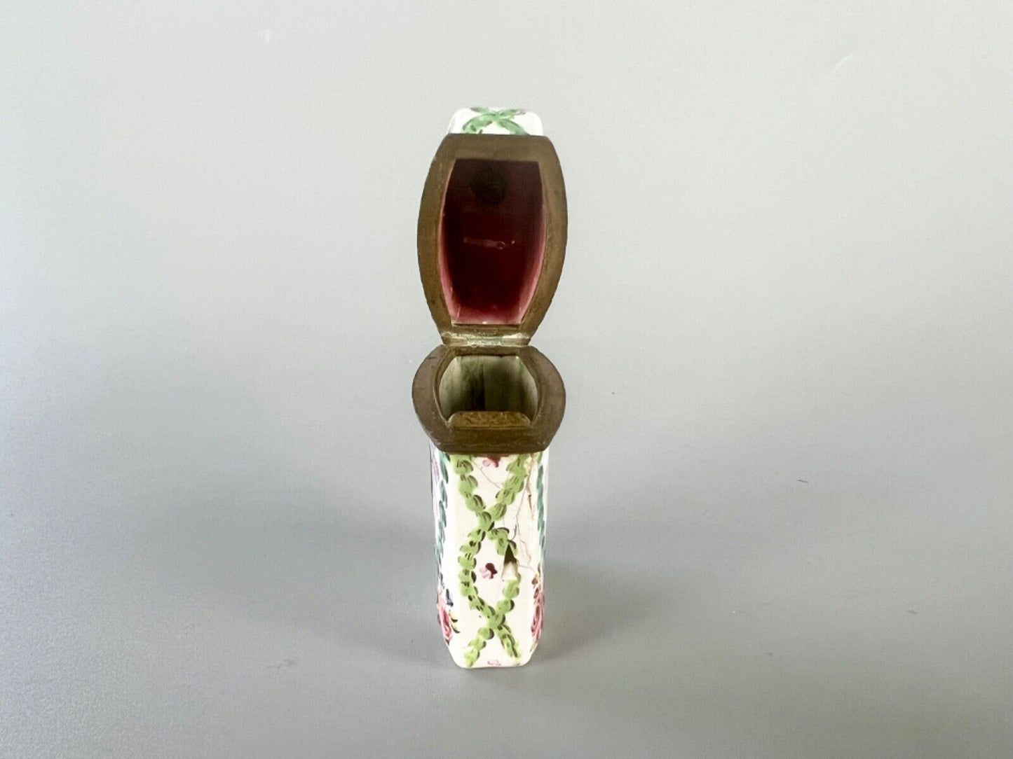 A rare c1775 Birmingham/South Staffs enamel scent bottle case