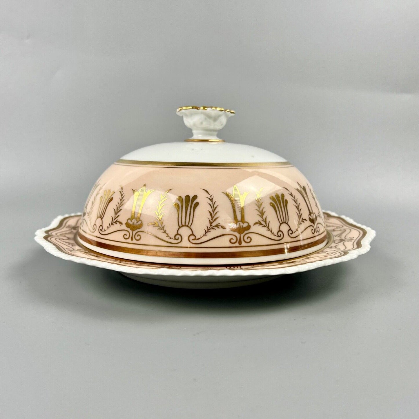 Barr Flight & Barr muffin dish with rich gilt decoration on salmon ground. c1805