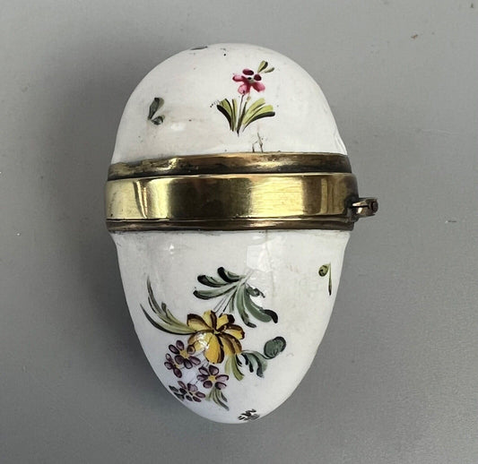 A late 18thc fine and unusual egg-shaped London or Birmingham enamel box